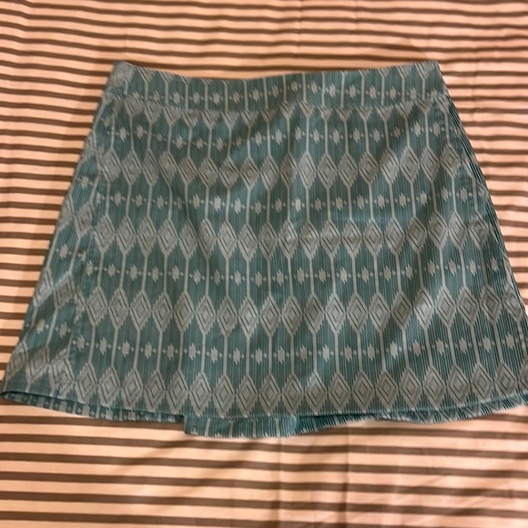 Dresses & Skirts - Rip Skirt Hawaii size S Green pattern!